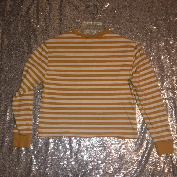 ‼️Coming Soon‼️ Striped Crop Top - Picture 4 of 5